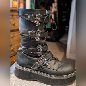 Demonia Emily 22 Platform Bat boots size 11